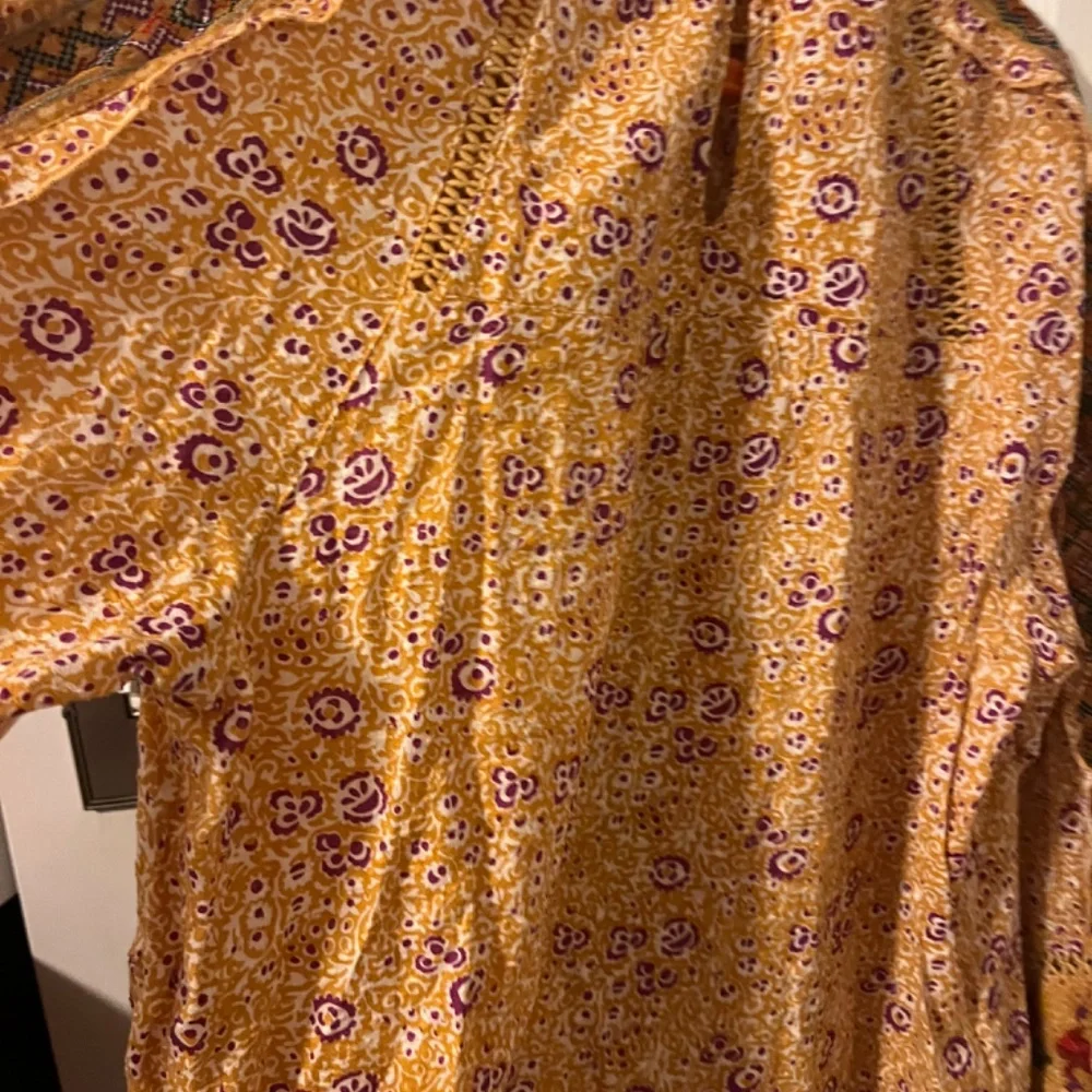 Yellow Blouse - Picture 6 of 7